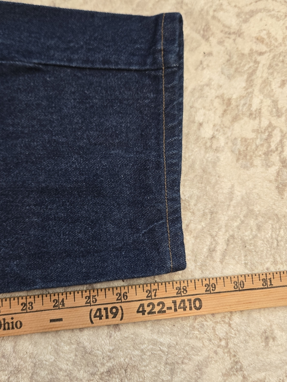 Men's Relaxed Fit Dark Blue Denim Jeans - Picture 3 of 6